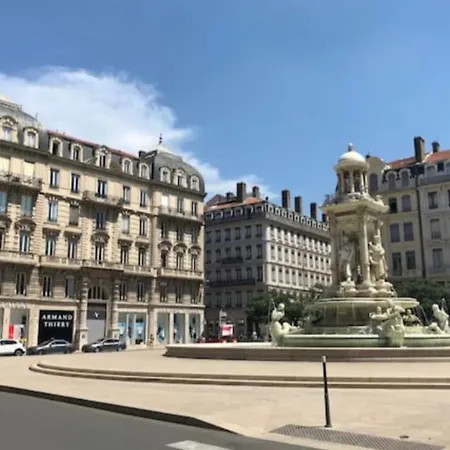 Calm Lyon Studio 4 People Jacobins-Bellecour Exterior foto